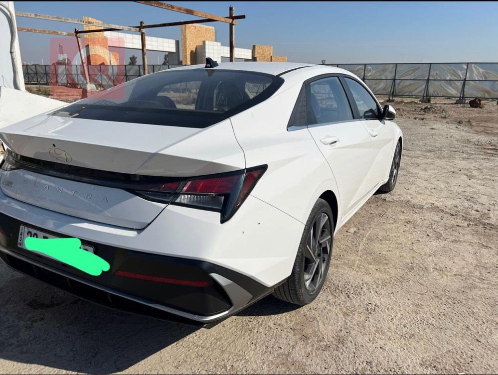 هیوندای ئەلەنترا